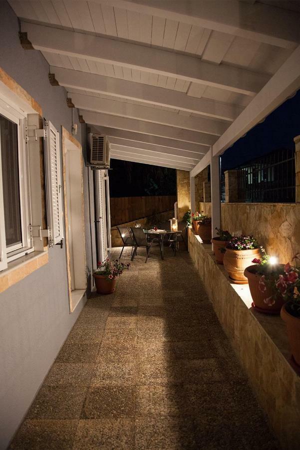 Villa La Casa D'Estate Lakíthra Esterno foto