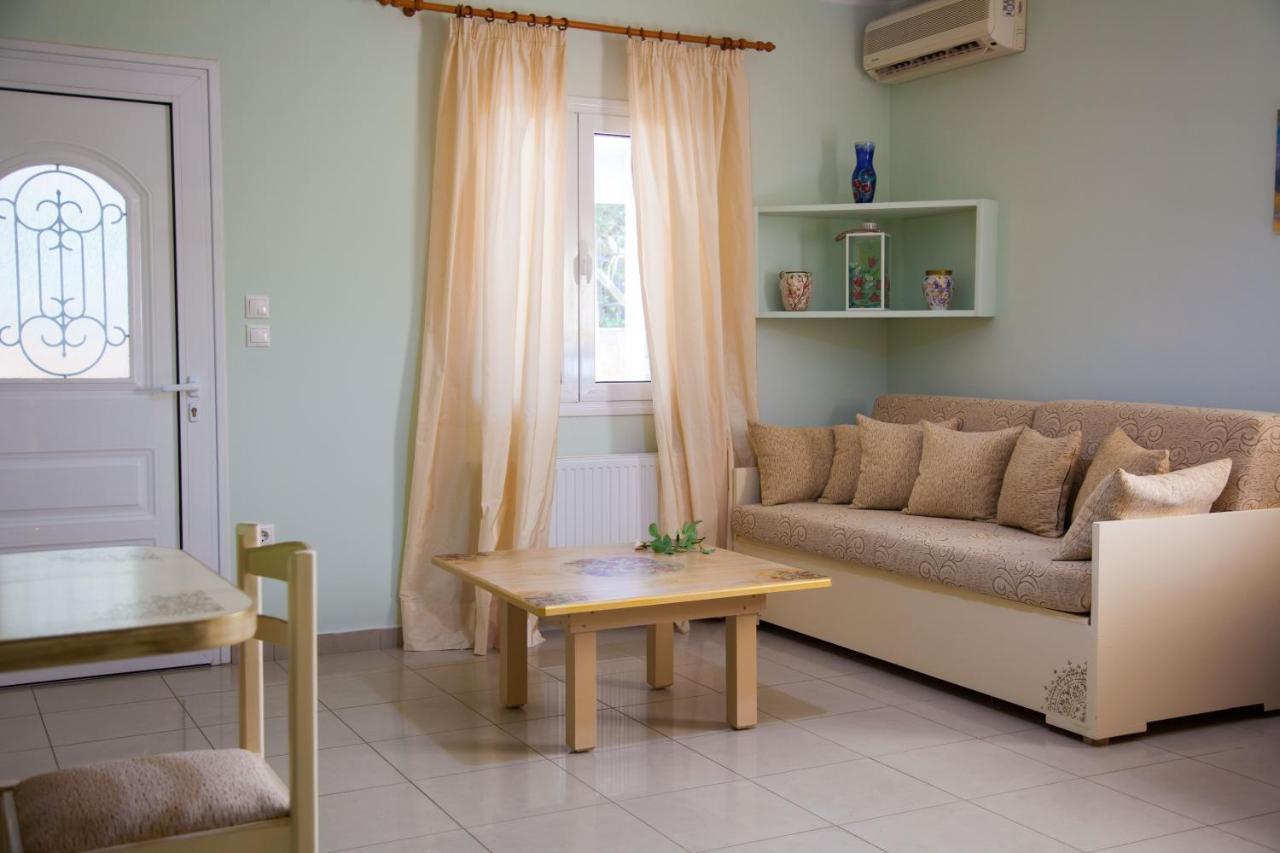 Villa La Casa D'Estate Lakíthra Esterno foto